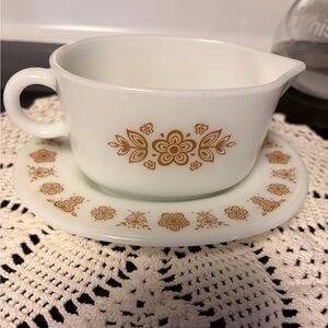Pyrex Butterfly Gold Gravy Boat
